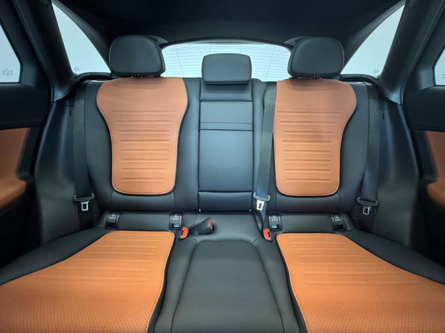 2026 Mercedes Benz GLC 350e 4MATIC photo 6