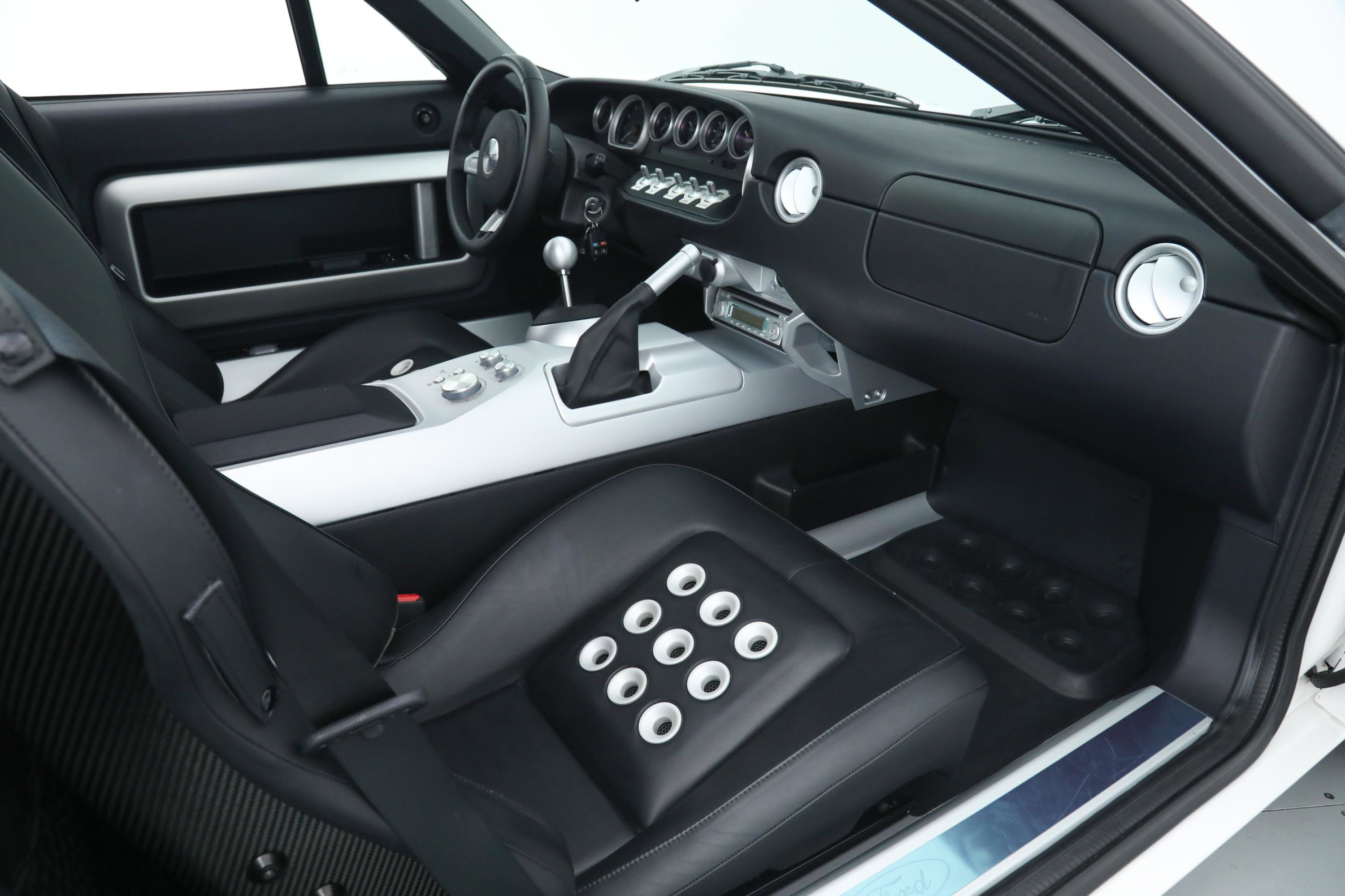 2006 Ford GT photo 15