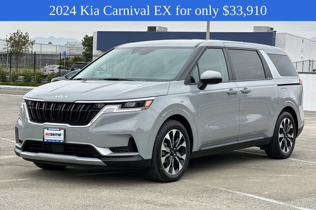 2024 Kia Carnival EX photo 8