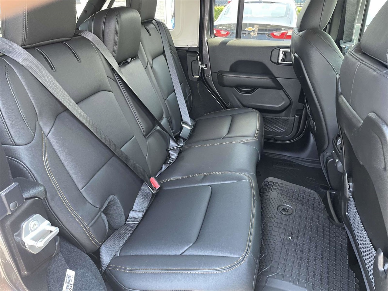2025 Jeep Wrangler Sahara photo 24