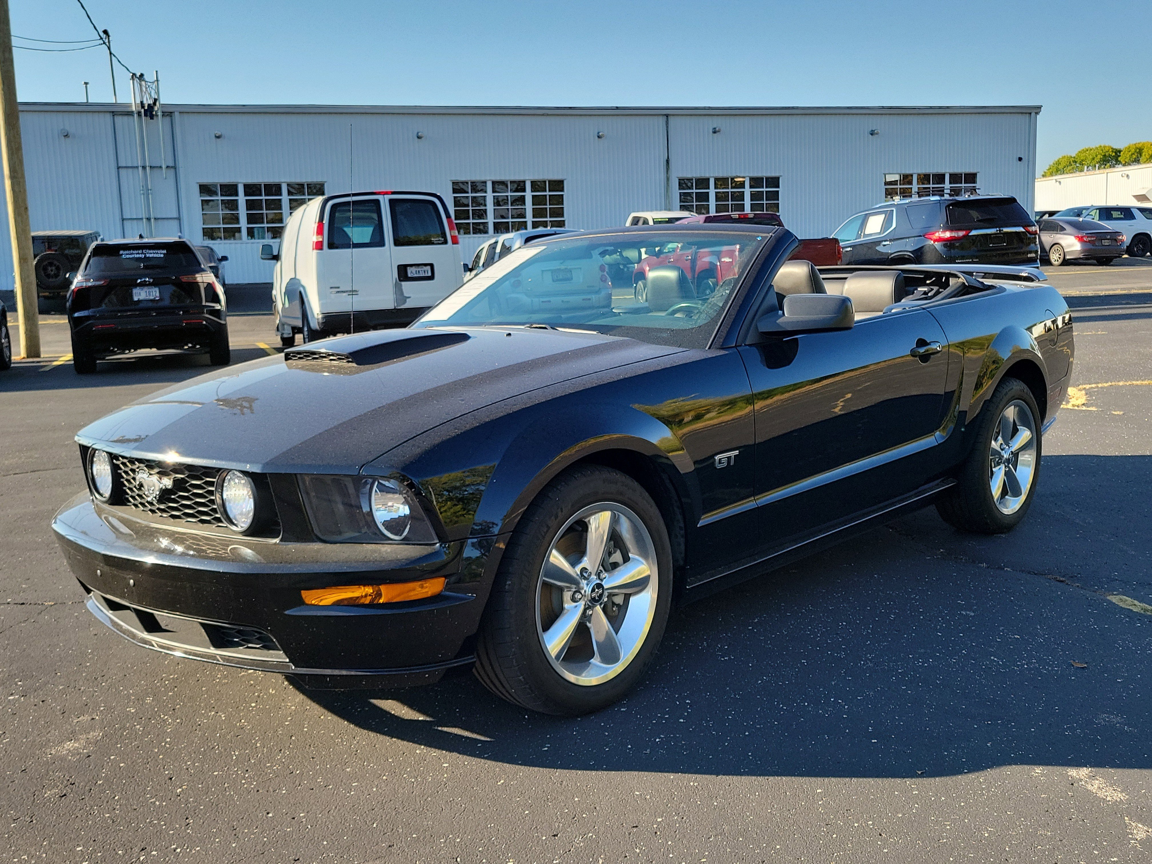 Used 2008 Ford Mustang GT Premium with VIN 1ZVHT85H785141425 for sale in Brookville, OH