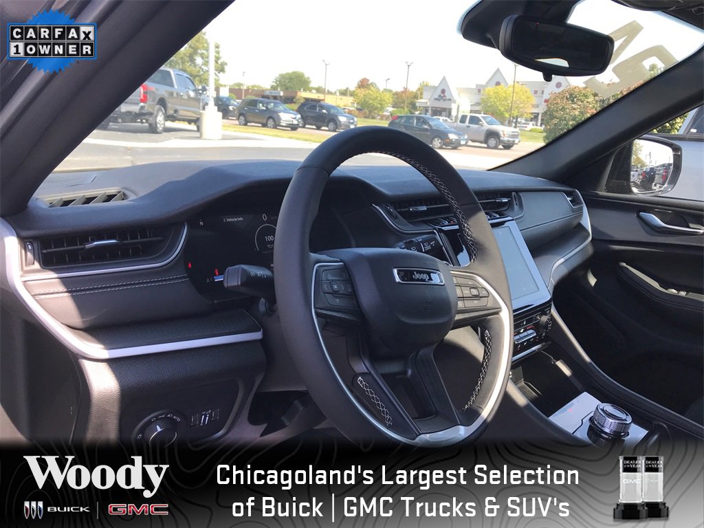 2024 Jeep Grand Cherokee Laredo photo 17