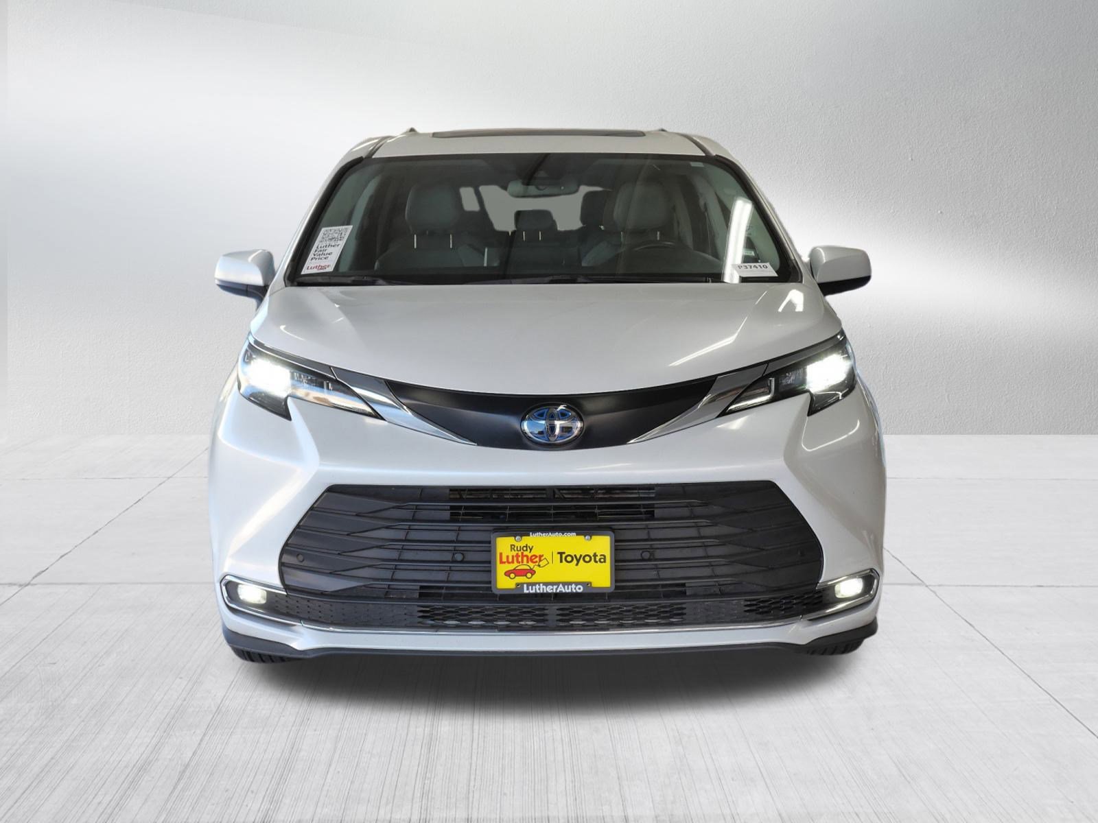 Certified 2024 Toyota Sienna XLE with VIN 5TDYRKEC2RS187520 for sale in Golden Valley, Minnesota