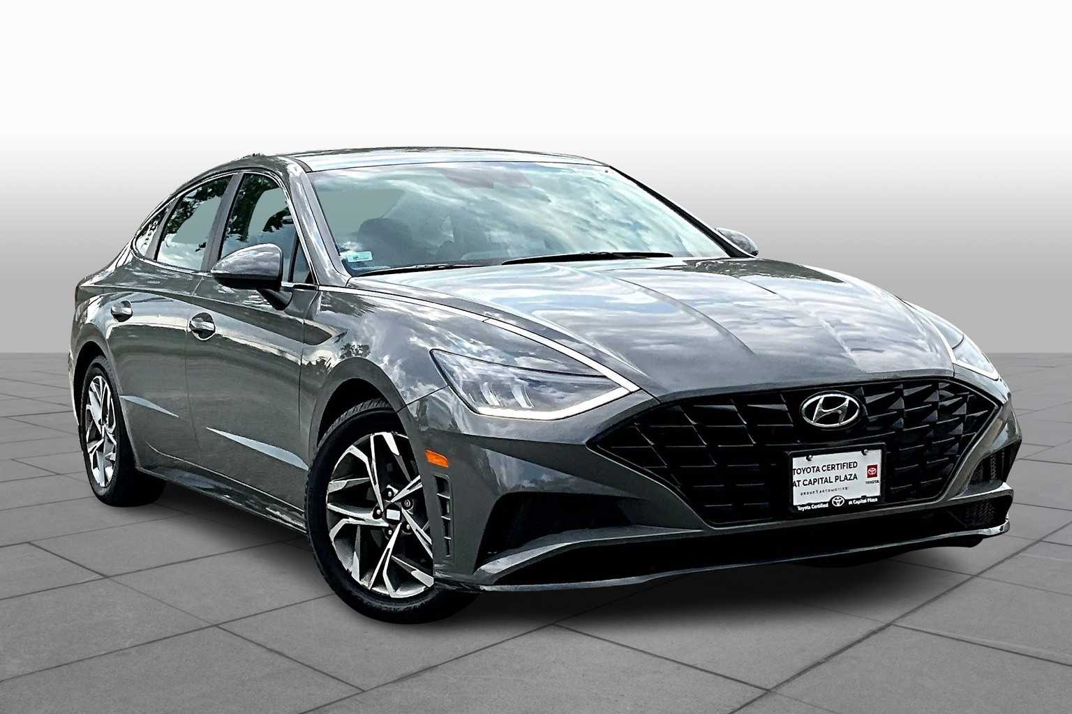 2022 Hyundai Sonata SEL photo 2