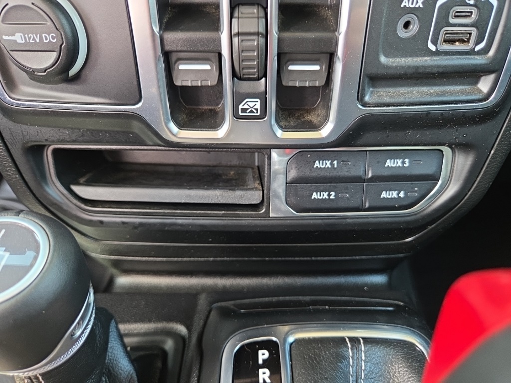 2021 Jeep Wrangler Unlimited Sahara photo 21