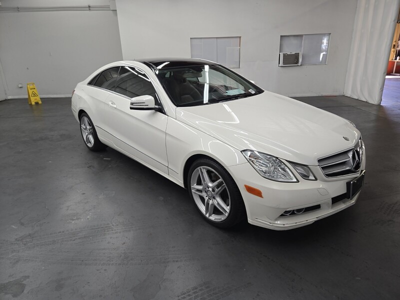 2011 Mercedes Benz E 350 photo 2