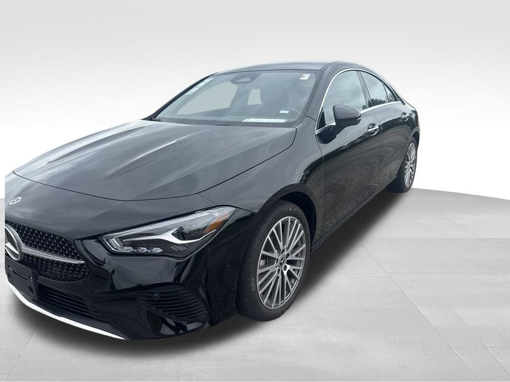 2025 Mercedes Benz CLA 250 4MATIC photo 2