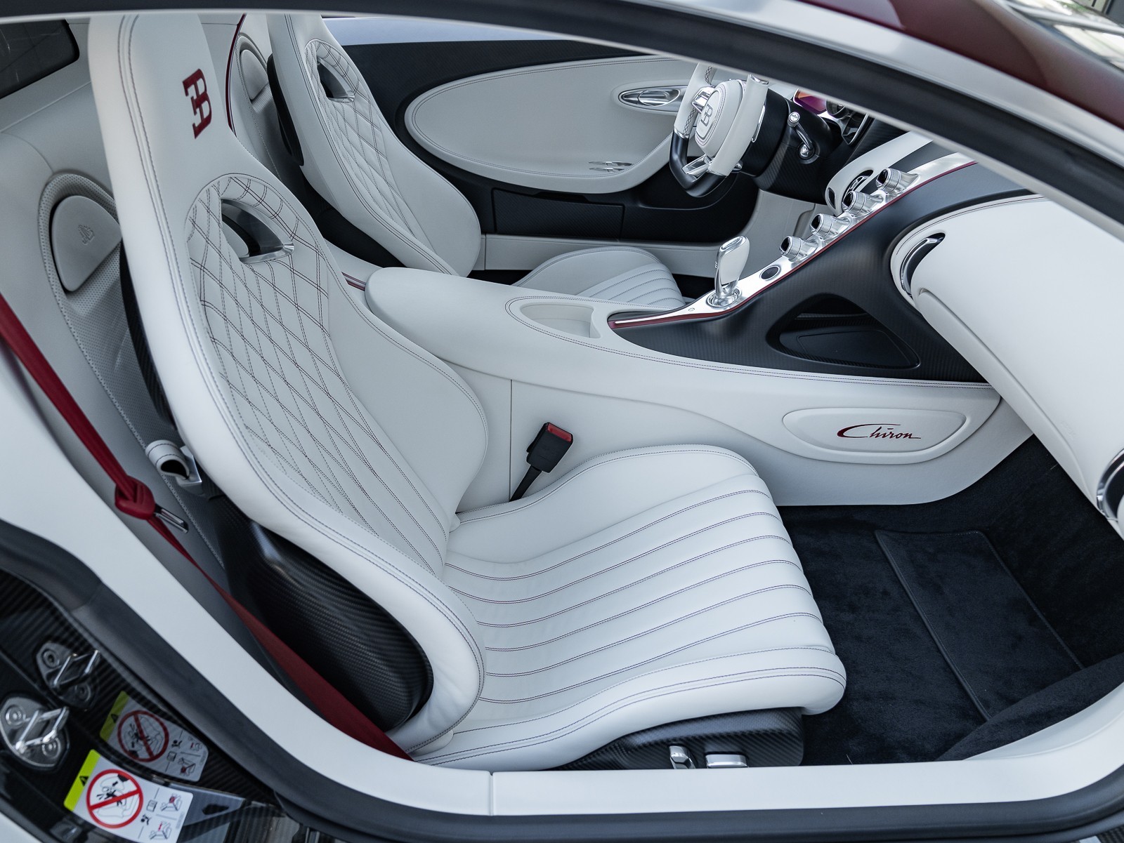 2021 Bugatti Chiron photo 21