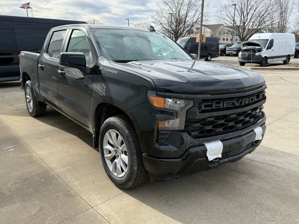 2026 Chevrolet Silverado 1500 Custom's photo