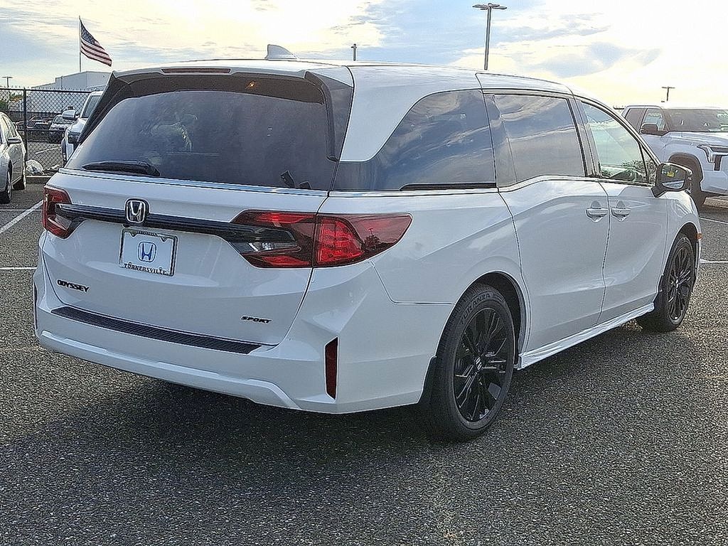 2026 Honda Odyssey Sport photo 4