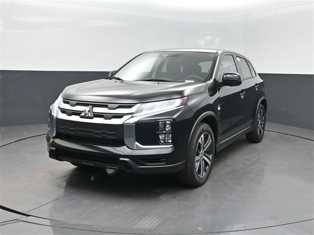 2025 Mitsubishi Outlander Sport ES's photo