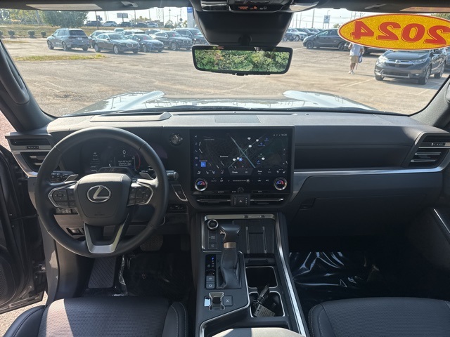 2024 Lexus GX 550 Luxury photo 10