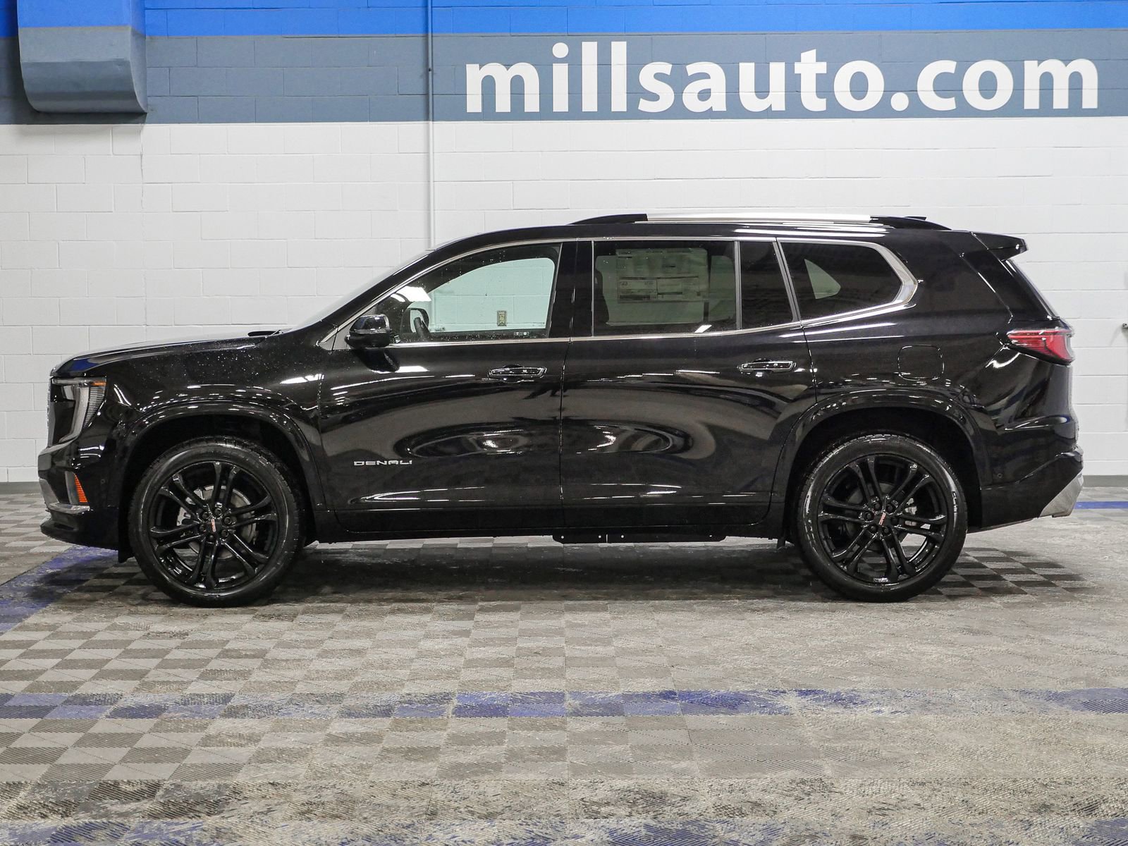 2024 Gmc Acadia Denali photo 3