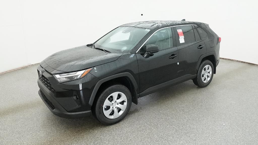 2025 Toyota RAV4 LE's photo