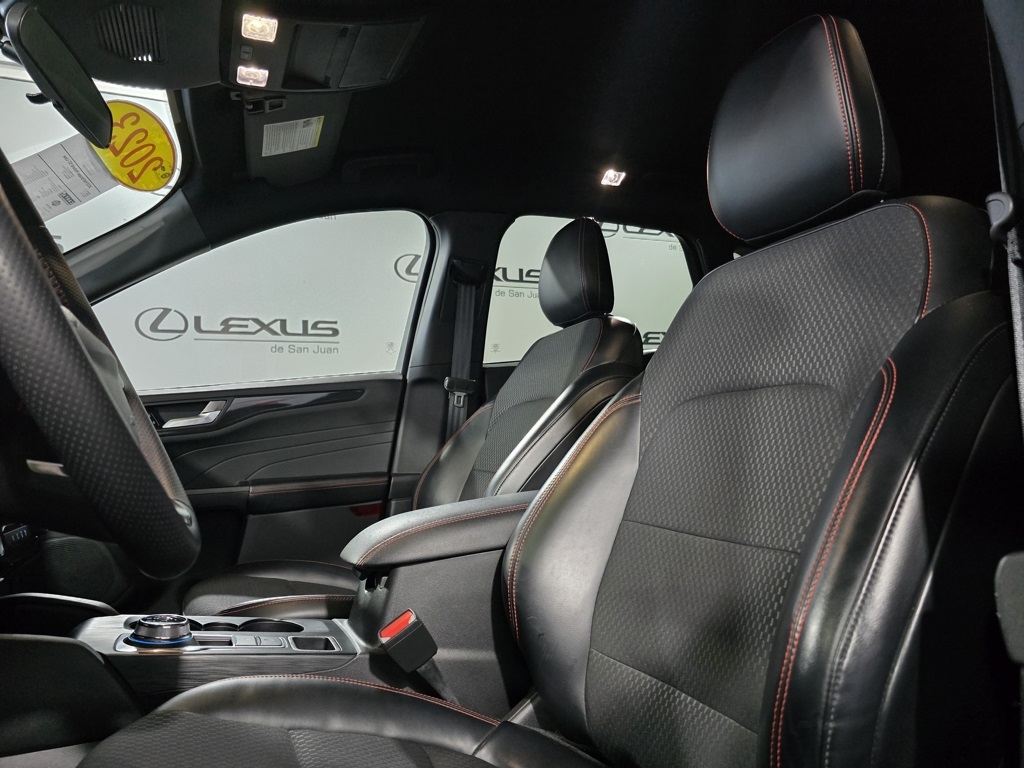 2023 Ford Escape Hybrid ST-Line photo 15