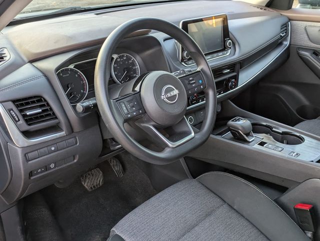2023 Nissan Rogue SV photo 2