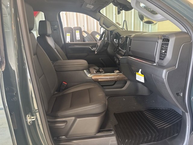 2026 Chevrolet Silverado 2500HD LT photo 30