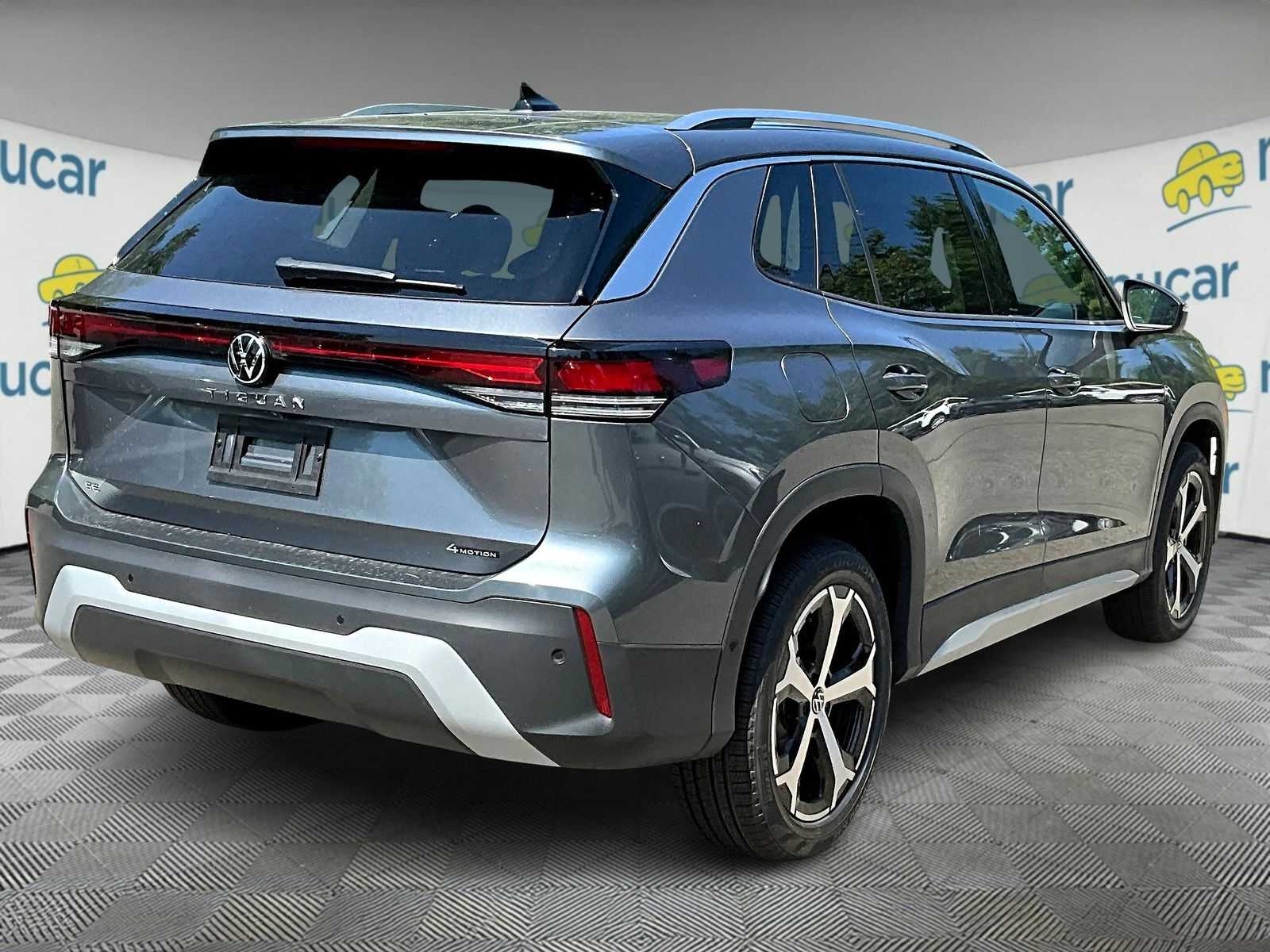 2025 Volkswagen Tiguan SE photo 4