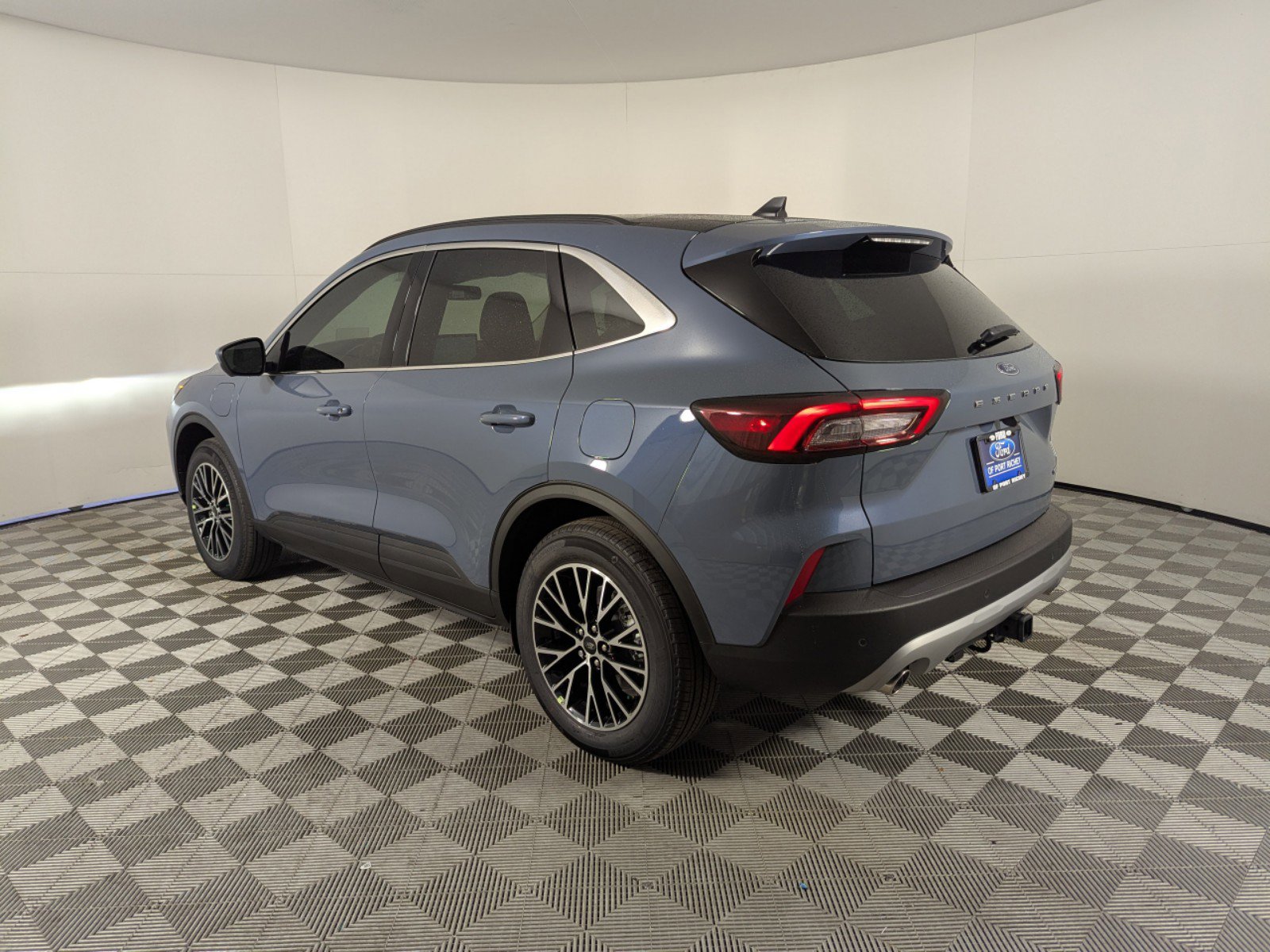 2025 Ford Escape photo 6