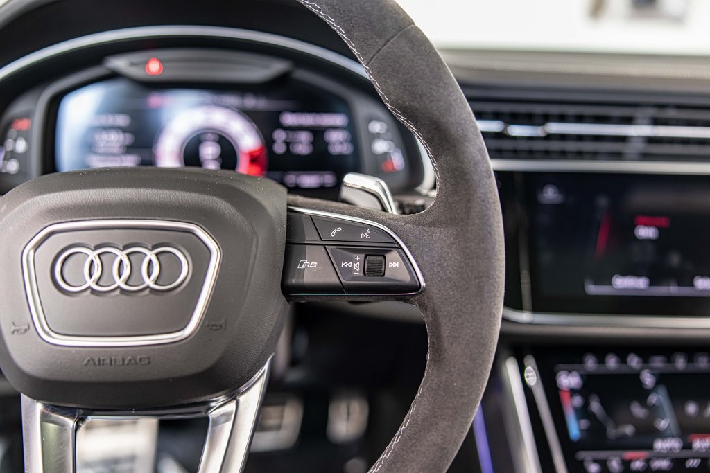 2025 AUDI RS Q8 - Image 26
