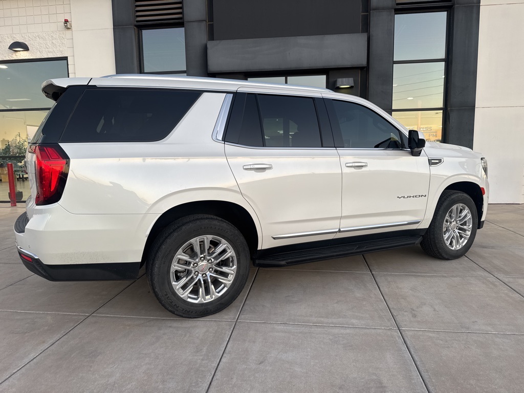 2023 Gmc Yukon SLT photo 3