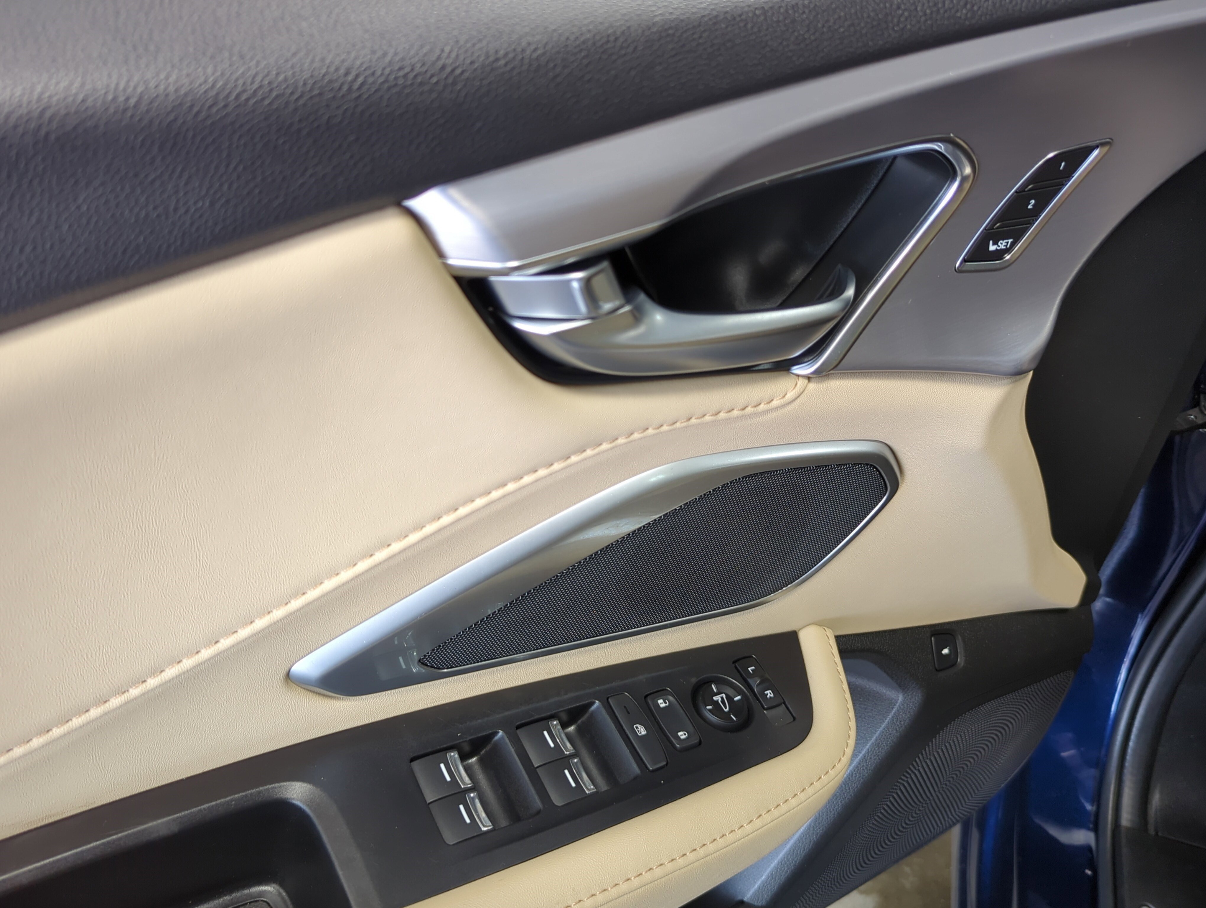 2024 Acura RDX photo 18