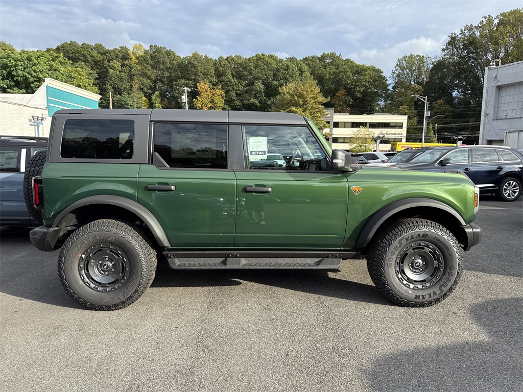 2025 Ford Bronco Badlands photo 3