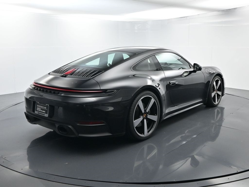 2025 Porsche 911 photo 14