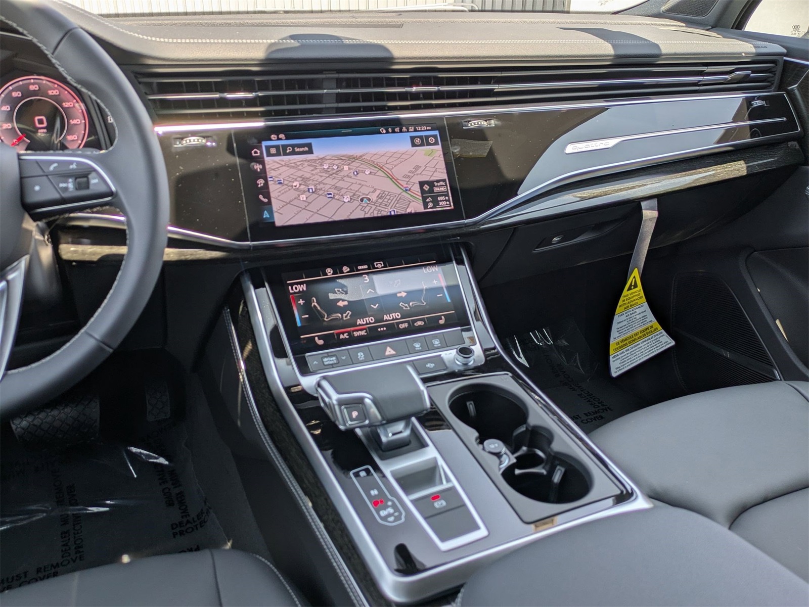 2025 Audi Q7 55 Premium Plus photo 6