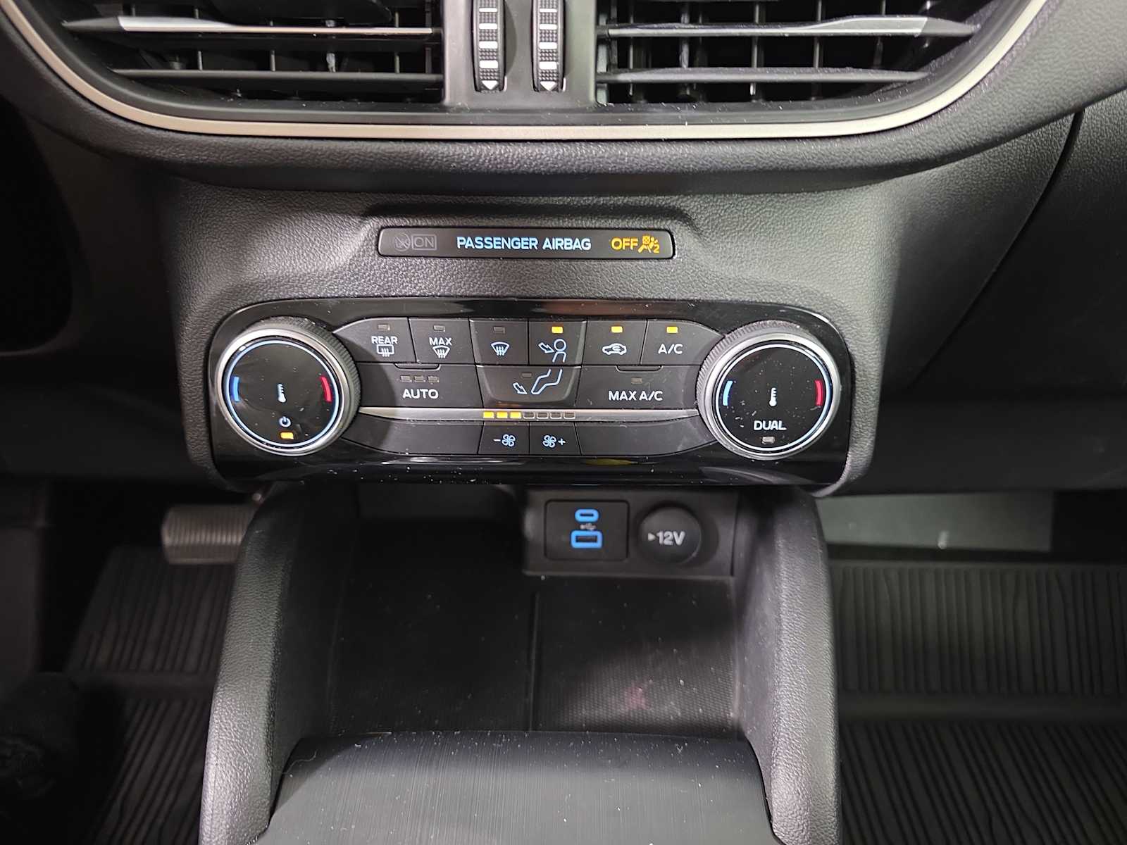 2022 Ford Escape SE photo 13