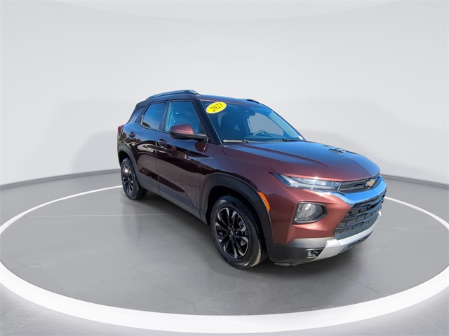 2023 Chevrolet Trailblazer LT photo 2