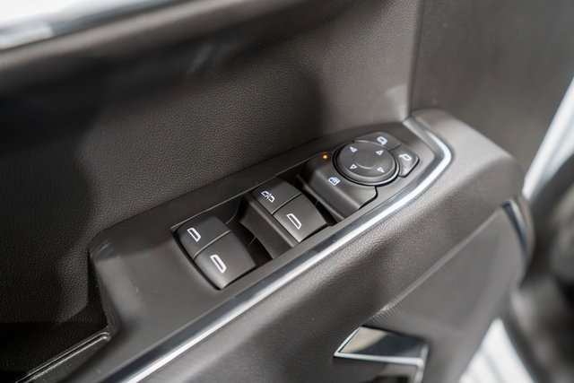 2025 Chevrolet Silverado 1500 LT photo 5
