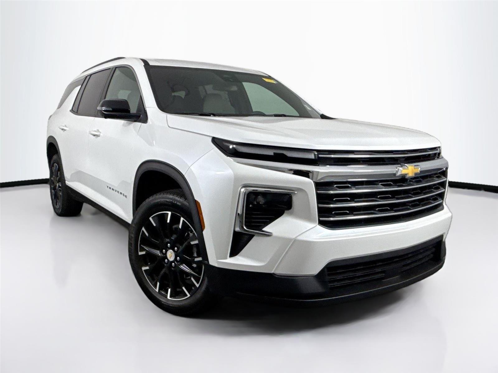 2025 Chevrolet Traverse photo 4