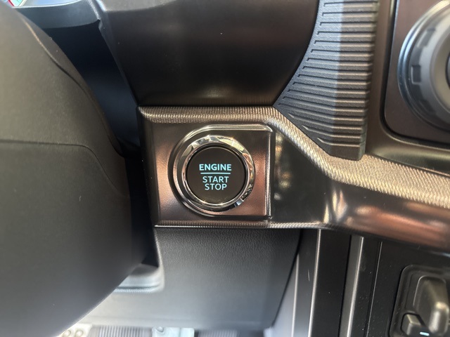 2025 Ford F-150 Raptor photo 26
