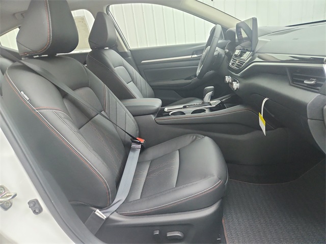 2025 Nissan Altima 2.5 SR photo 37