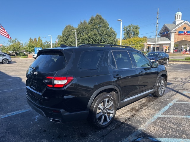2025 Honda Pilot Touring photo 3