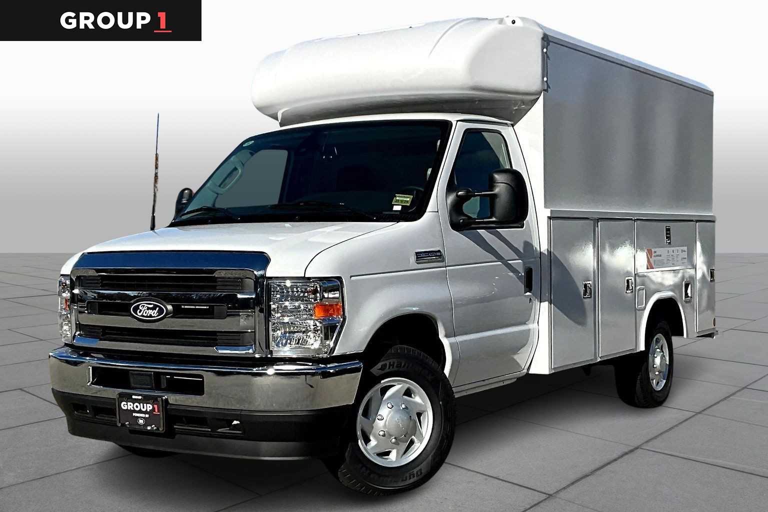 2026 Ford E-Series Cutaway Base's photo