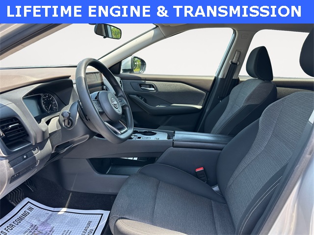 2023 Nissan Rogue SV photo 9