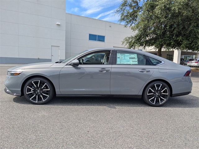 2025 Honda Accord Hybrid Touring photo 7