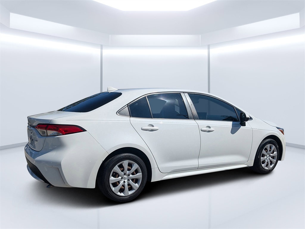 2020 Toyota Corolla LE photo 3