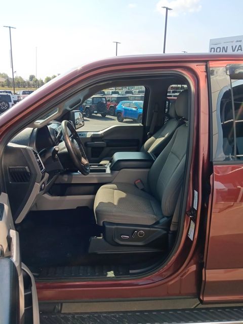 2016 Ford F-150 XLT photo 8