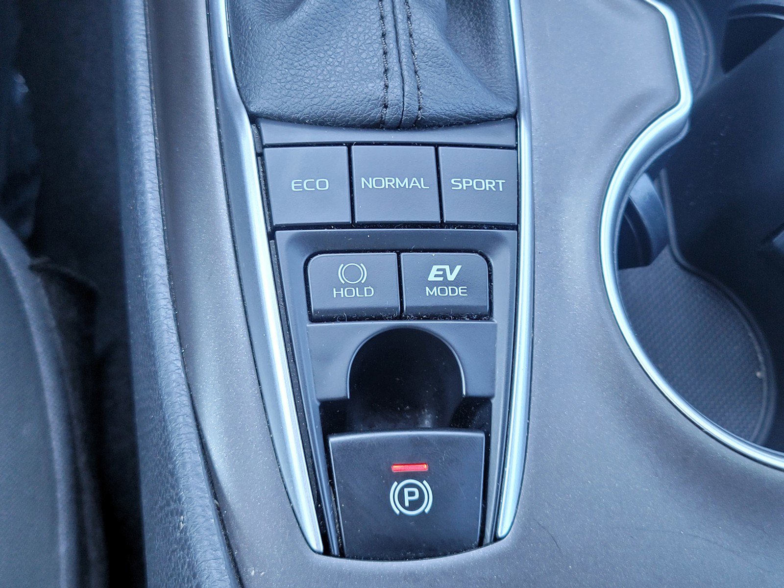2023 Toyota Camry Hybrid LE photo 21