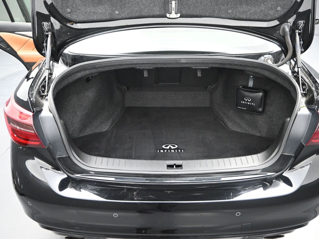 2024 Infiniti Q50 LUXE photo 17