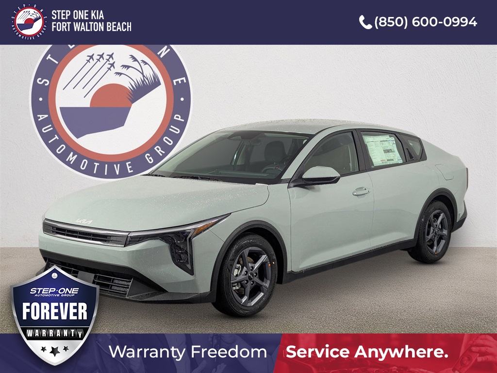 2025 Kia K4 LXS's photo