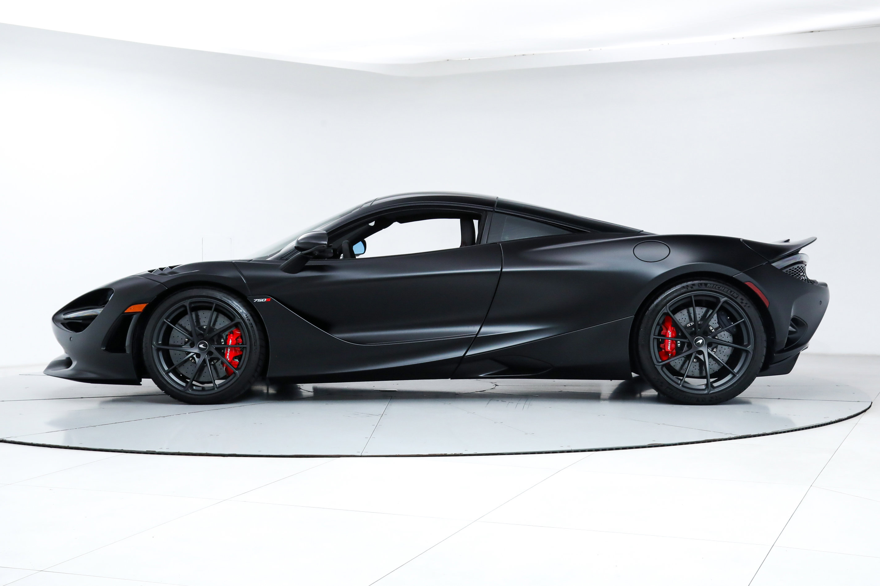 2024 Mclaren 750S Coupe photo 3