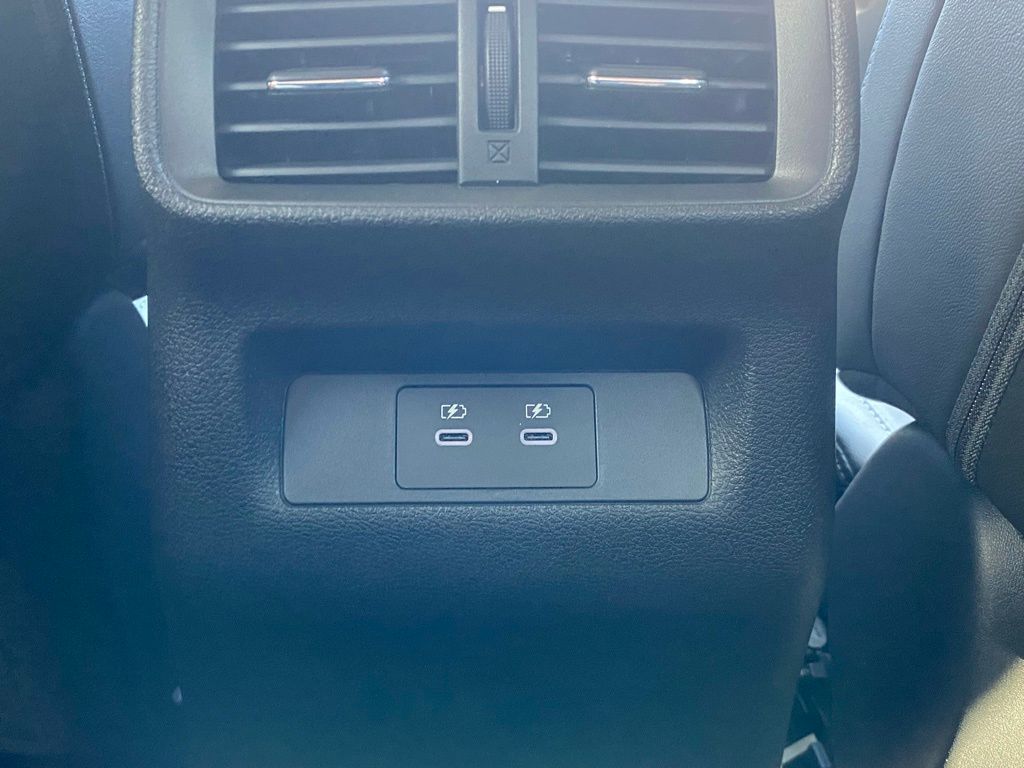 2025 Nissan Murano SL photo 16
