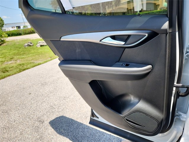 2025 Buick Envision Sport Touring photo 9