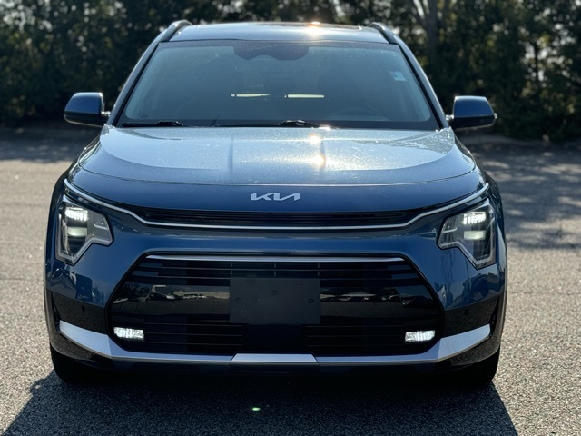 2023 Kia Niro SX Touring photo 3