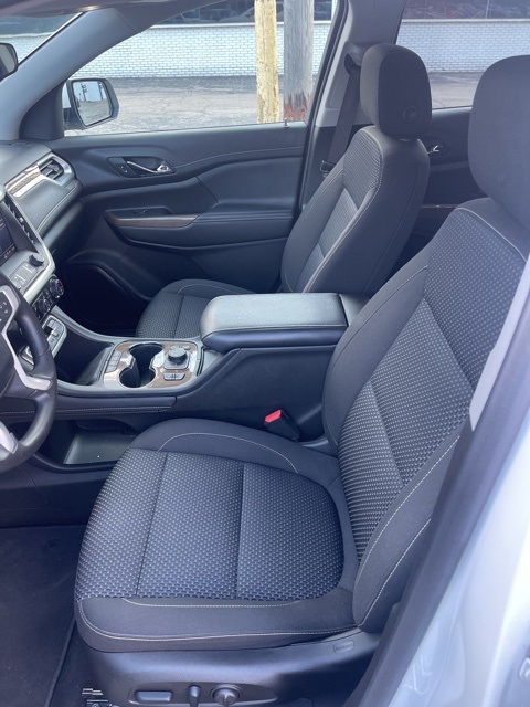 2023 Gmc Acadia SLE photo 10