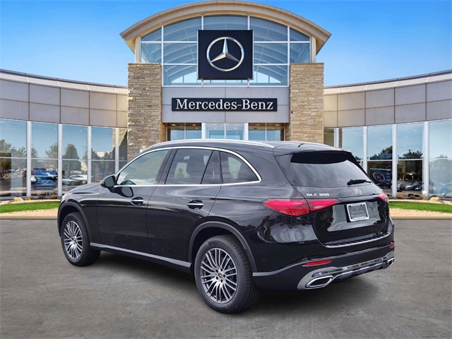 2026 Mercedes Benz GLC 300 4MATIC photo 2